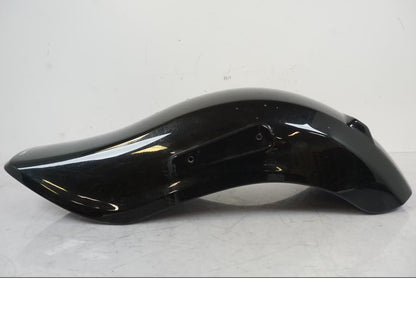 Snett nerifrån på <p>Bakskärm från Suzuki VZ 1600 2004.</p>

<p>Mindre lackskador finns se bilder.</p> motorcykel.