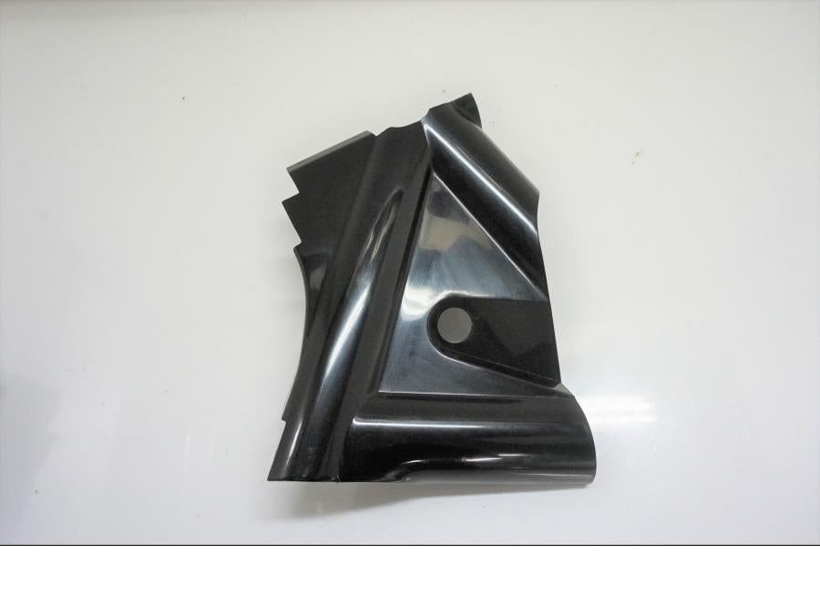 Framsidan på Ramplast från en Yamaha XVZ 1300 -1997 motorcykel.