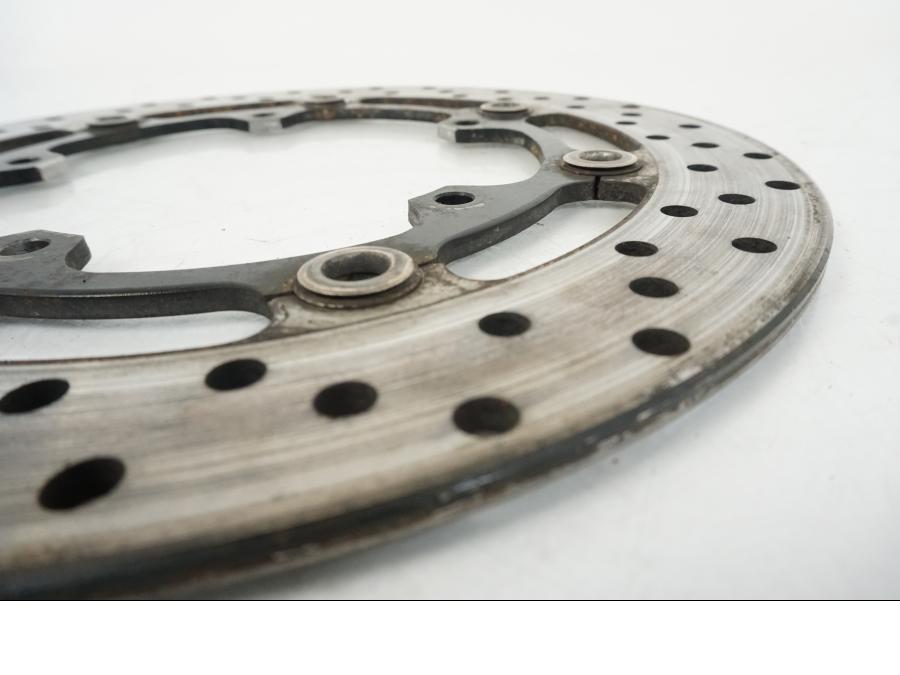 Extrabild1 på Bromsskiva från en Yamaha YZF R6 -2006 motorcykel.