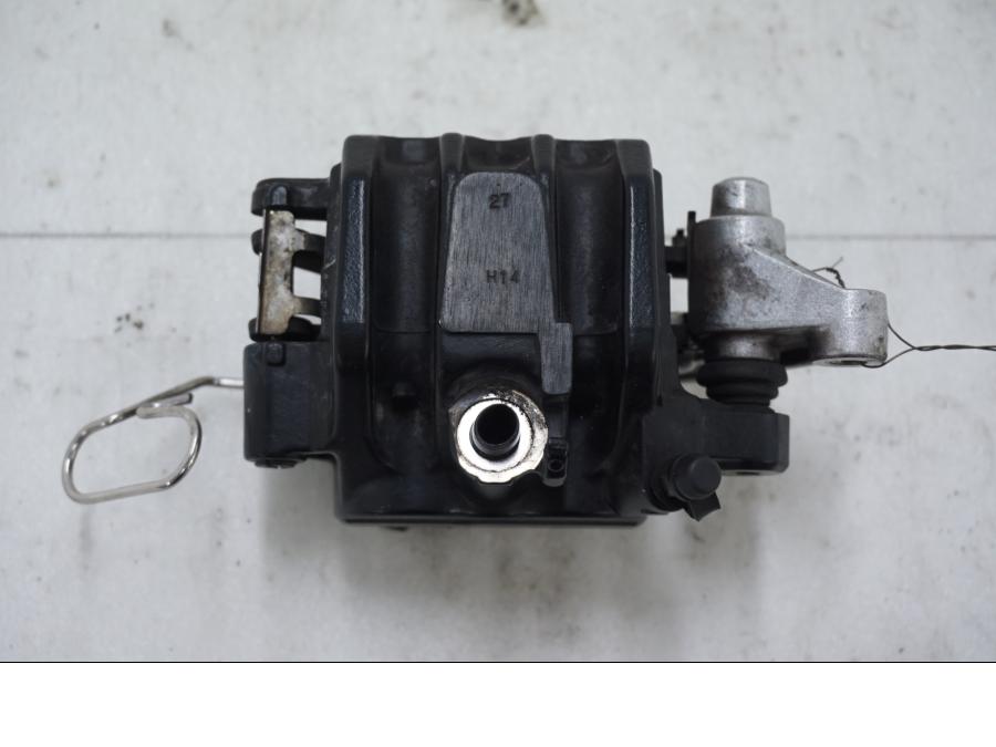 Baksidan på Bromsok från en Triumph Thunderbird 900 -2000 motorcykel.