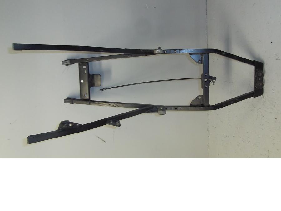 Vänster sida på Bakram från en KTM 640 Duke -2002 motorcykel.