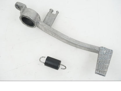 Framsidan på Bromspedal från en Suzuki GSX-R 750 -2009 motorcykel.