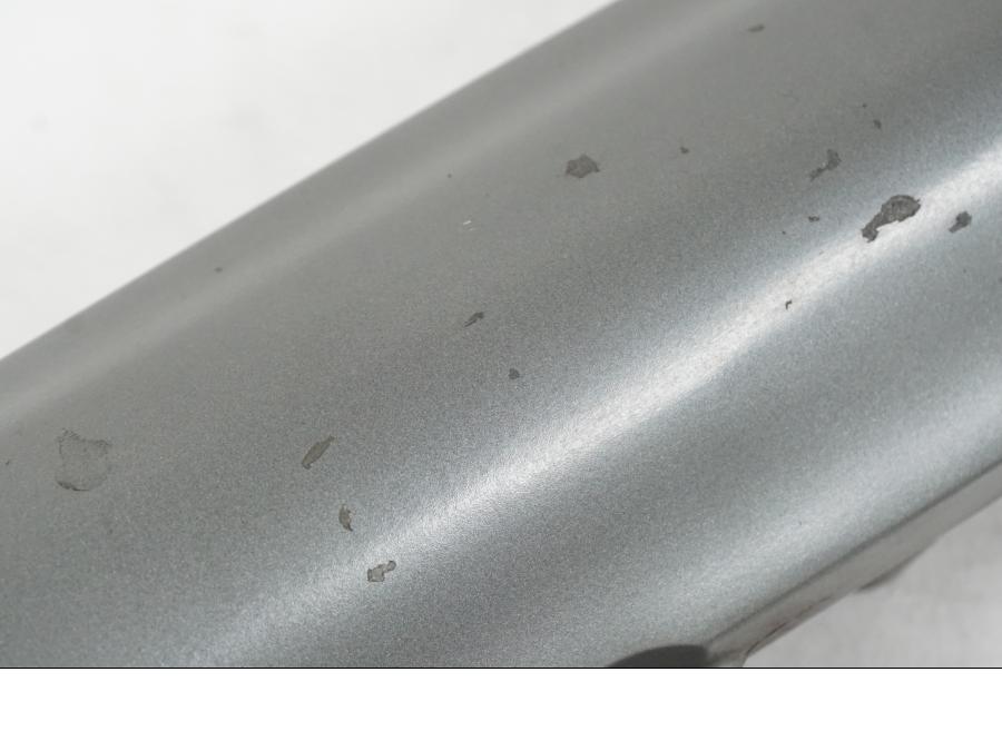 Vänster sida på Gaffelben från en H-D Softail FXCW Rocker -2008 motorcykel.