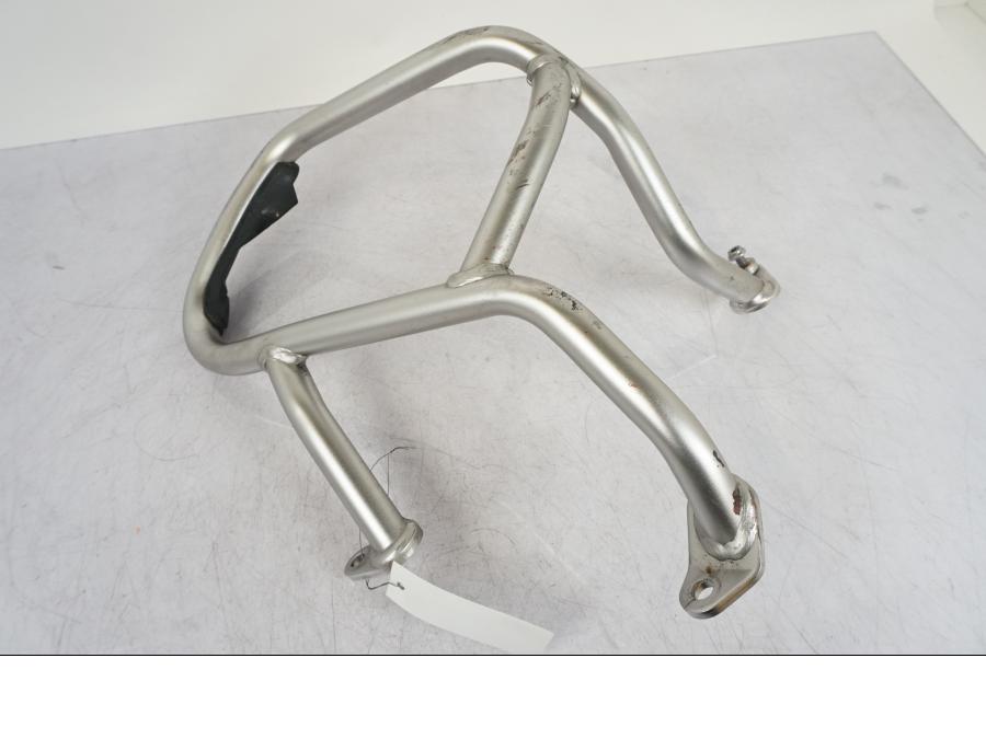 Framsidan på Motorskyddsbåge från en BMW R 1250 GS -2023 motorcykel.