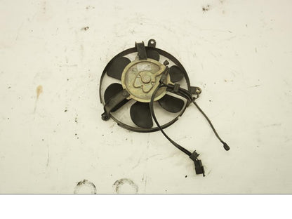 Framsidan på Vattenkylfläkt från en Honda ST 1100 -1999 motorcykel.