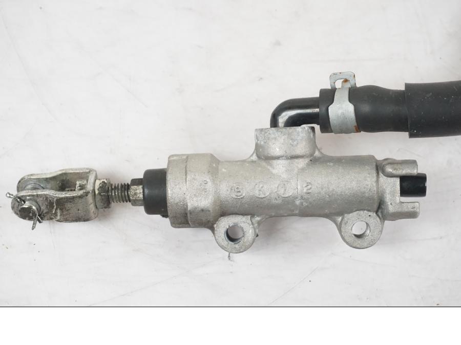 Baksidan på Bromshuvudcylinder från en Kawasaki ZZ-R 1400 -2009 motorcykel.