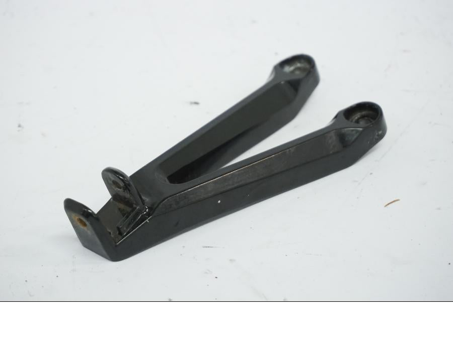 Höger sida på Fotpinnefäste från en Honda CBR 1000 RR -2006 motorcykel.