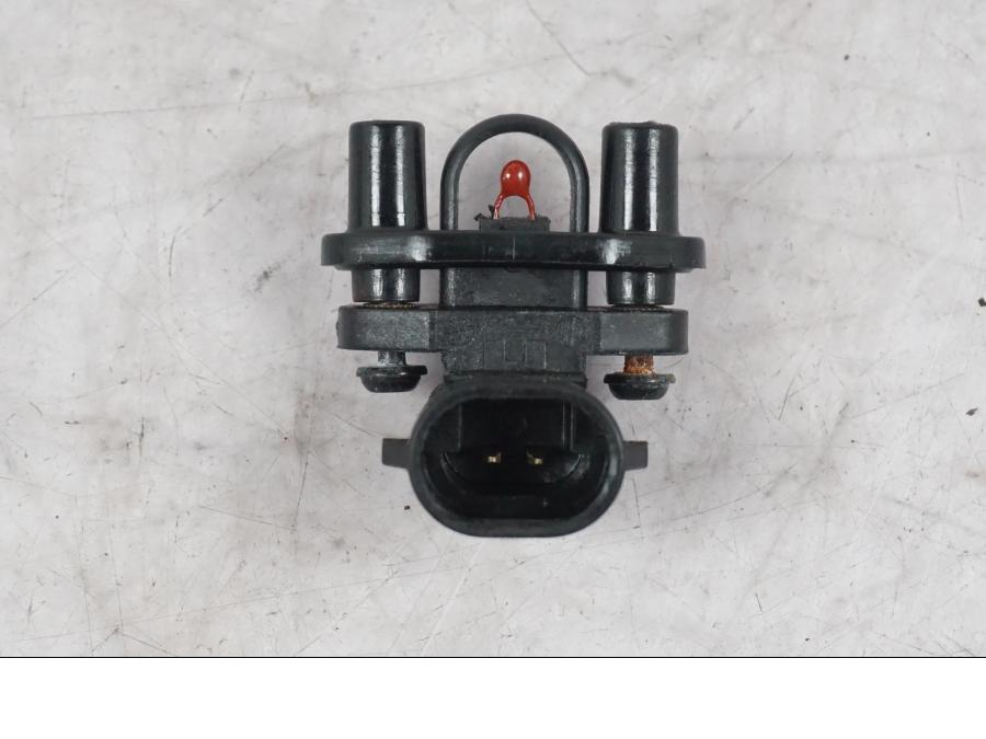 Framsidan på Luftburkssensor från en Ducati Multistrada V4 -2024 motorcykel.