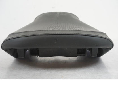 Snett nerifrån på Sadel från en BMW R 1250 GS -2021 motorcykel.