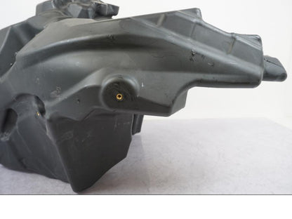 Snett uppifrån på Bensintank från en Ducati Multistrada 1158 V4 -2021 motorcykel.