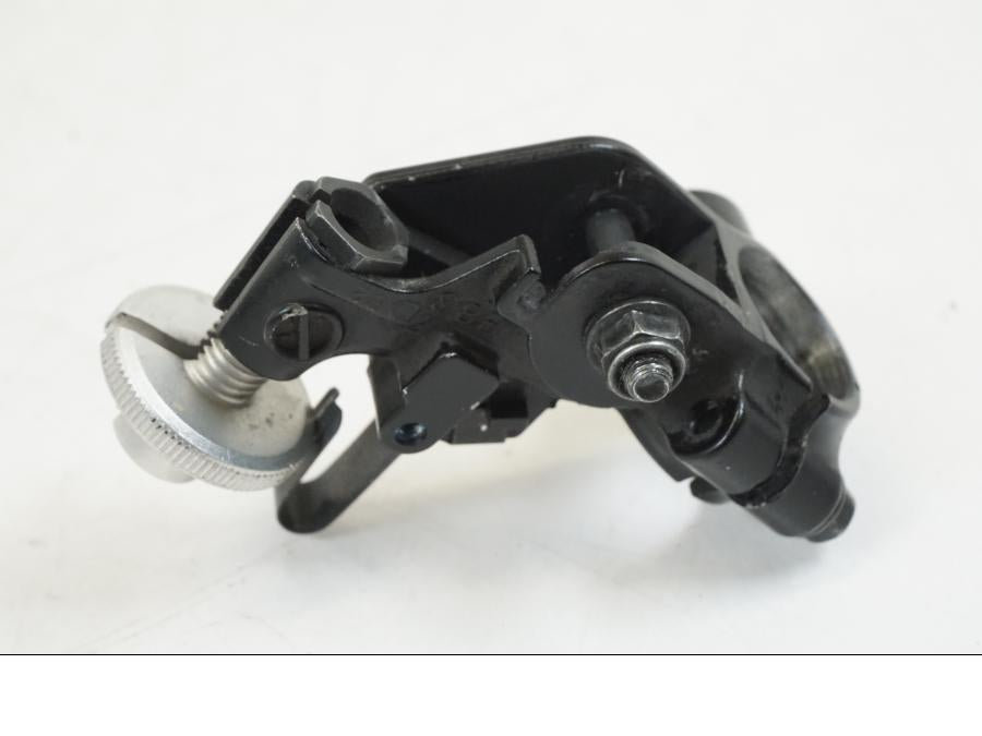 Höger sida på Kopplingsklo från en Aprilia Tuono V4R -2011 motorcykel.