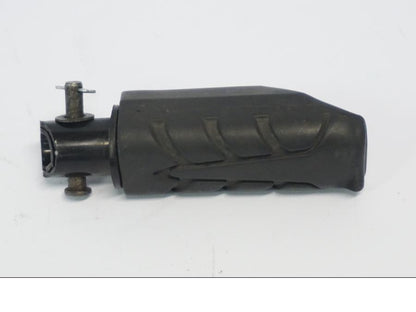 Vänster sida på Fotpinne från en Honda CB 500 X -2015 motorcykel.