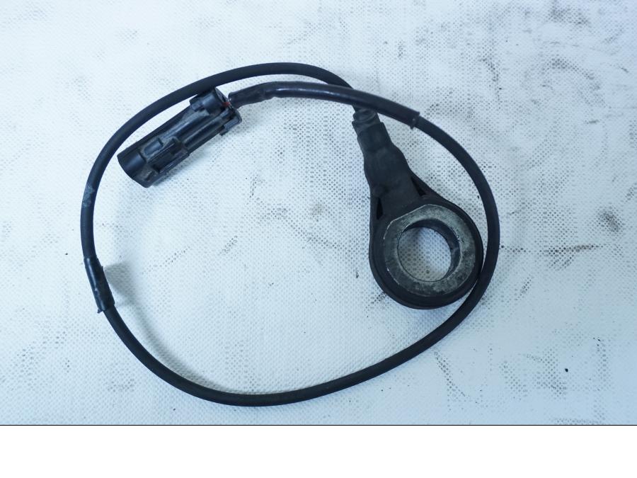 Framsidan på ABS givare från en H-D Street Glide FLHX -2009 motorcykel.