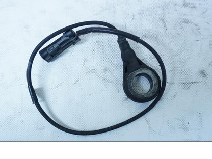 Framsidan på ABS givare från en H-D Street Glide FLHX -2009 motorcykel.