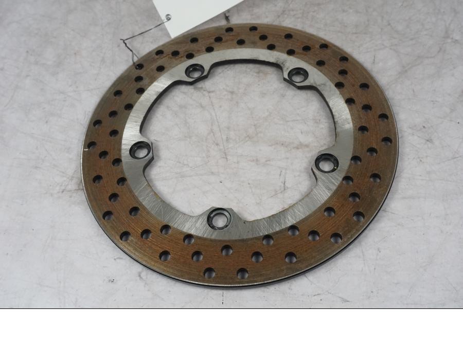 Vänster sida på Bromsskiva från en Yamaha MT-09 -2024 motorcykel.