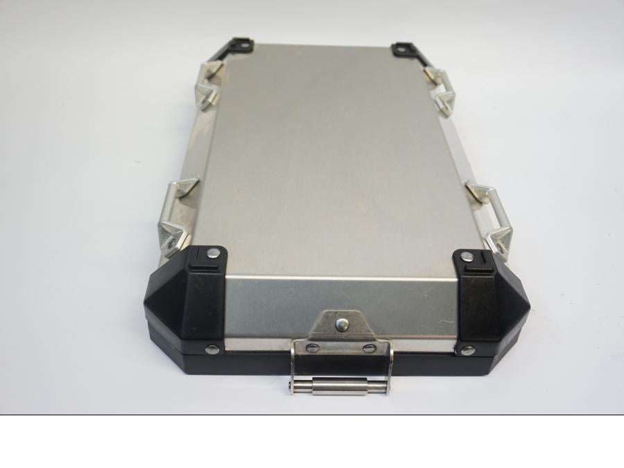 Baksidan på Väsklock från en BMW R 1200 GS -2019 motorcykel.