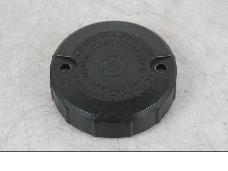 Vänster sida på Bromsvätskebehållare från en KTM 1290 Super Adventure R -2018 motorcykel.