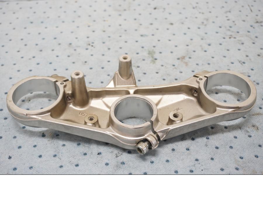 Höger sida på Gaffelkrona från en MV Agusta F3 675 -2014 motorcykel.