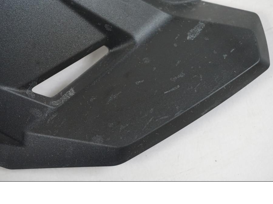 Baksidan på Bensintankskåpa från en BMW R 1250 GS -2021 motorcykel.