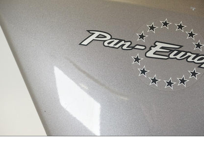 Vänster sida på Sidkåpa från en Honda ST 1300 -2002 motorcykel.