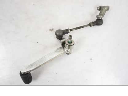 Snett uppifrån på Växelpedal från en Honda CB 750 -1996 motorcykel.