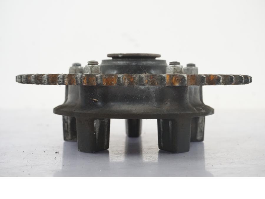 Vänster sida på Drevfäste från en Kawasaki ZZ-R 1400 -2009 motorcykel.