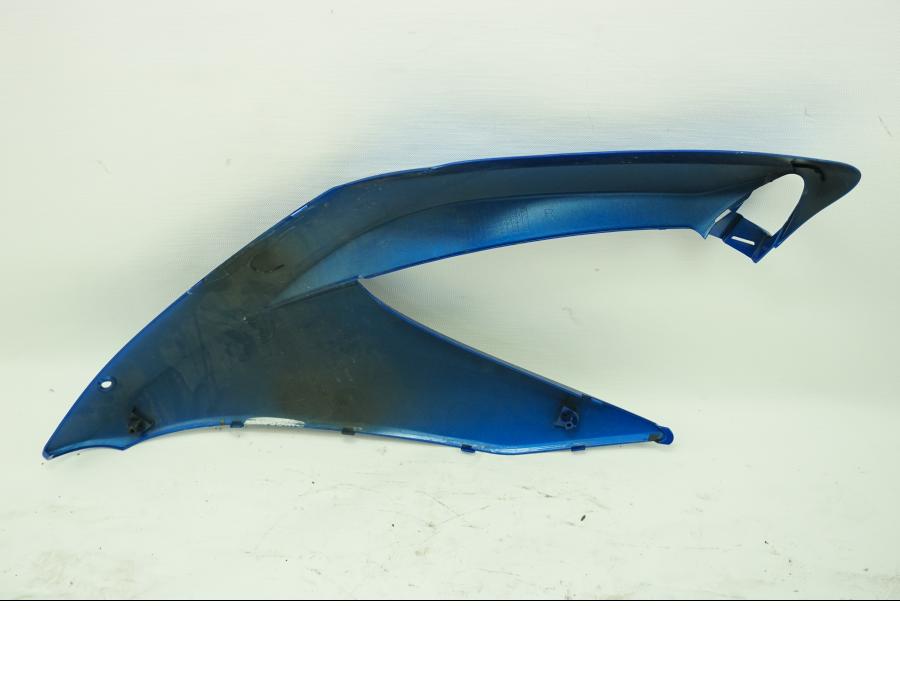 Vänster sida på Sidkåpa från en Suzuki GSX-R 750 -2009 motorcykel.