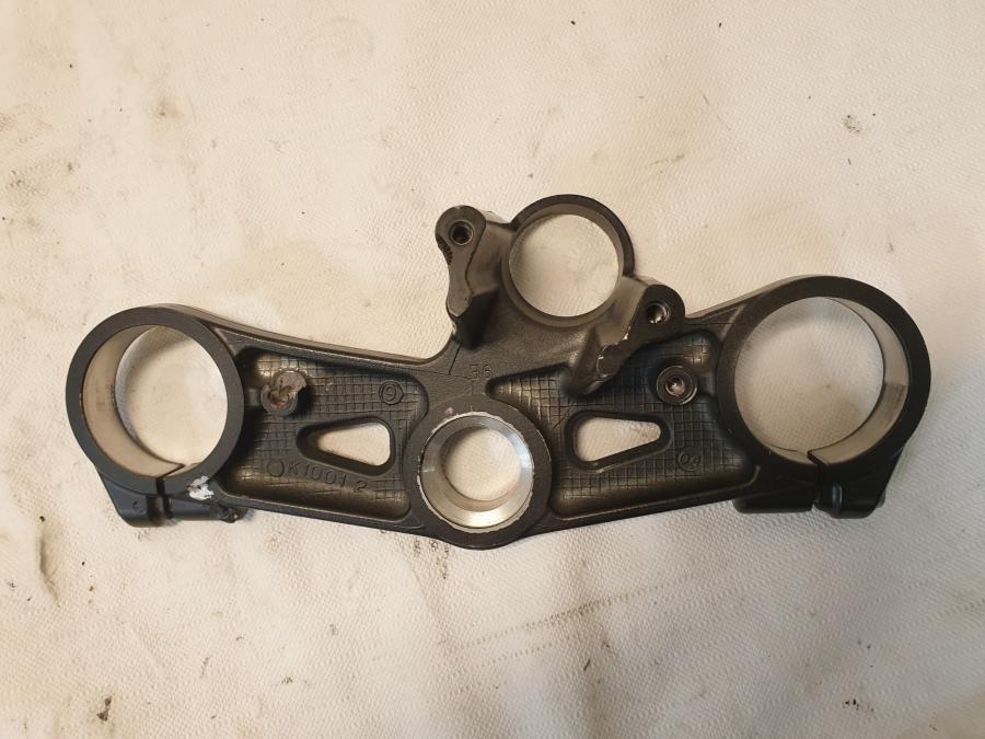 Höger sida på Gaffelkrona från en Kawasaki ZX-10R -2004 motorcykel.