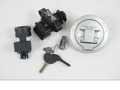 Framsidan på Tanklock från en BMW F 800 ST -2008 motorcykel.