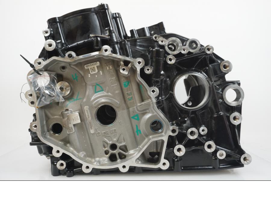 Baksidan på Motorblock från en BMW F 850 GS -2019 motorcykel.