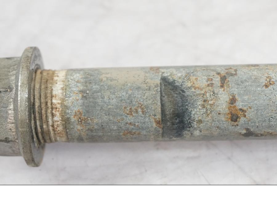 Höger sida på Axel från en Kawasaki ZX-10R -2008 motorcykel.