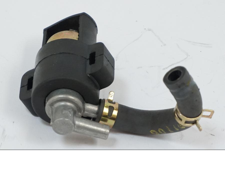 Baksidan på Second Air från en Kawasaki VN 1500 -2002 motorcykel.