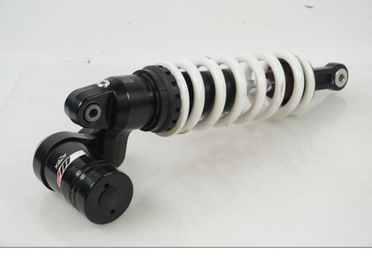 Framsidan på Stötdämpare från en KTM 690 SMCR -2019 motorcykel.