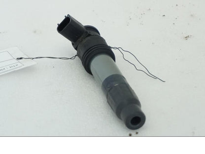 Vänster sida på Tändspole från en KTM 1290 Super Adventure R -2021 motorcykel.