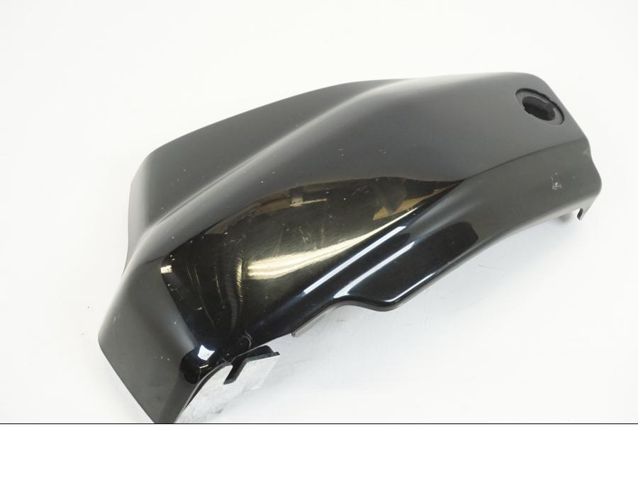 Baksidan på Sidopanel från en Yamaha XVS 1100 -2001 motorcykel.