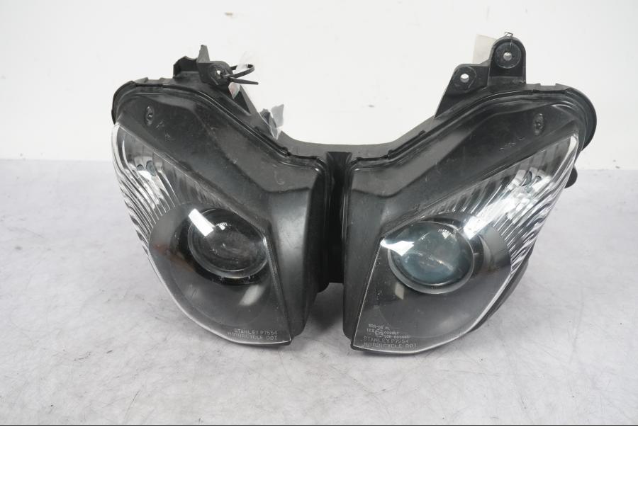 Framsidan på Strålkastare från en Kawasaki ZX-10R -2008 motorcykel.