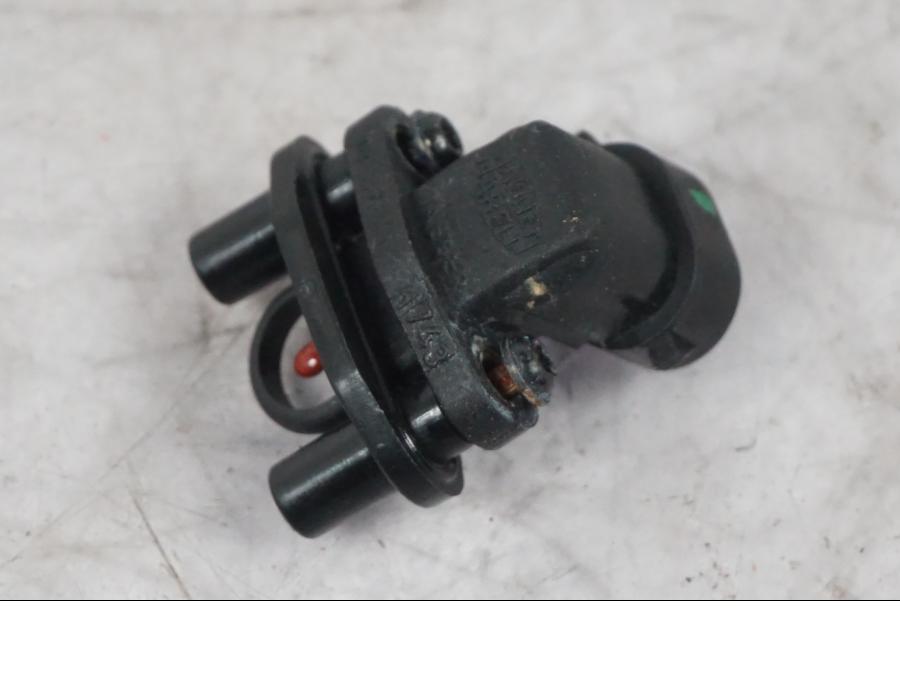 Vänster sida på Luftburkssensor från en Ducati Multistrada V4 -2024 motorcykel.