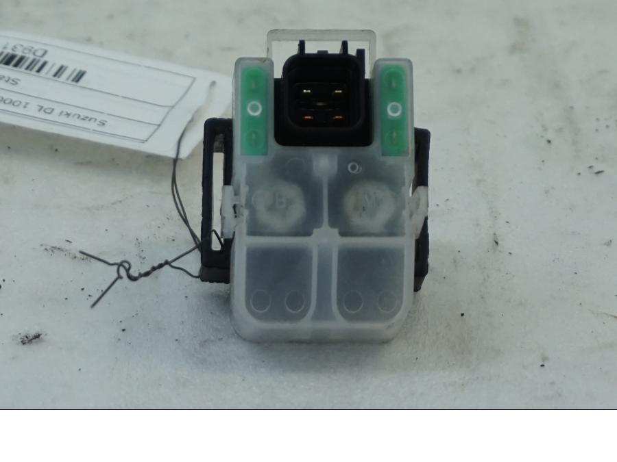 Framsidan på Startrelä från en Suzuki DL 1000 -2016 motorcykel.