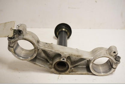 Baksidan på Gaffelkrona från en Aprilia RSV 1000 R Tuono -2006 motorcykel.