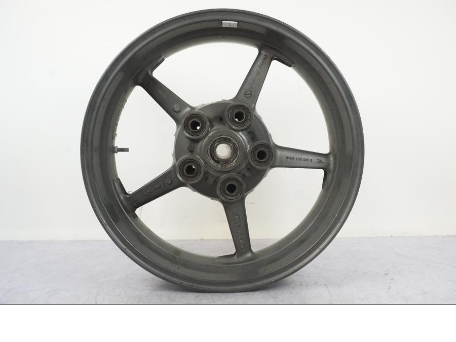 Framsidan på Fälg från en KTM 950 SM -2006 motorcykel.