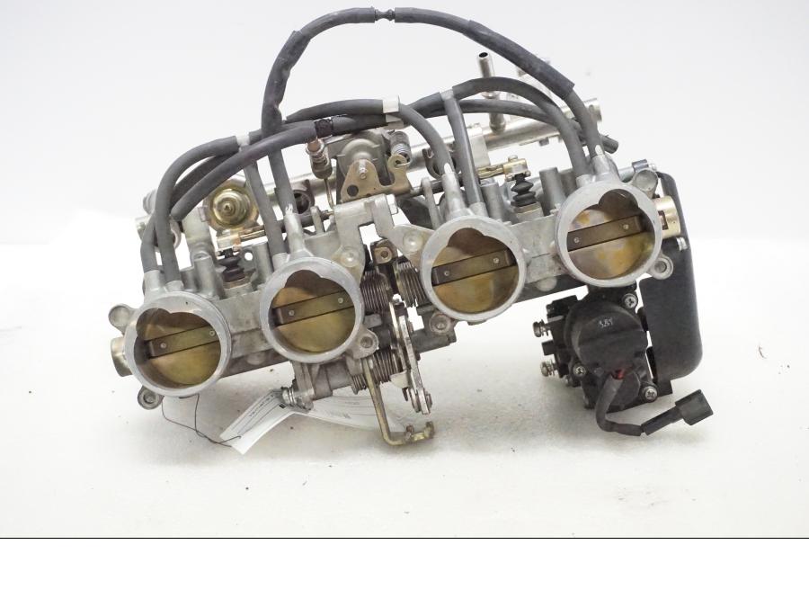 Höger sida på Spjällhus från en Yamaha FZ1-S -2006 motorcykel.