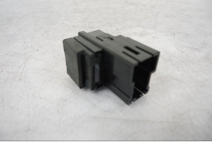 Framsidan på Relä från en Yamaha MT 125 -2017 motorcykel.