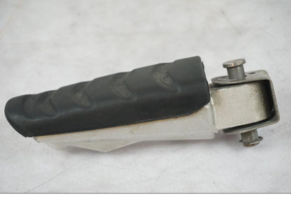 Framsidan på Fotpinne från en BMW R 1200 R -2007 motorcykel.