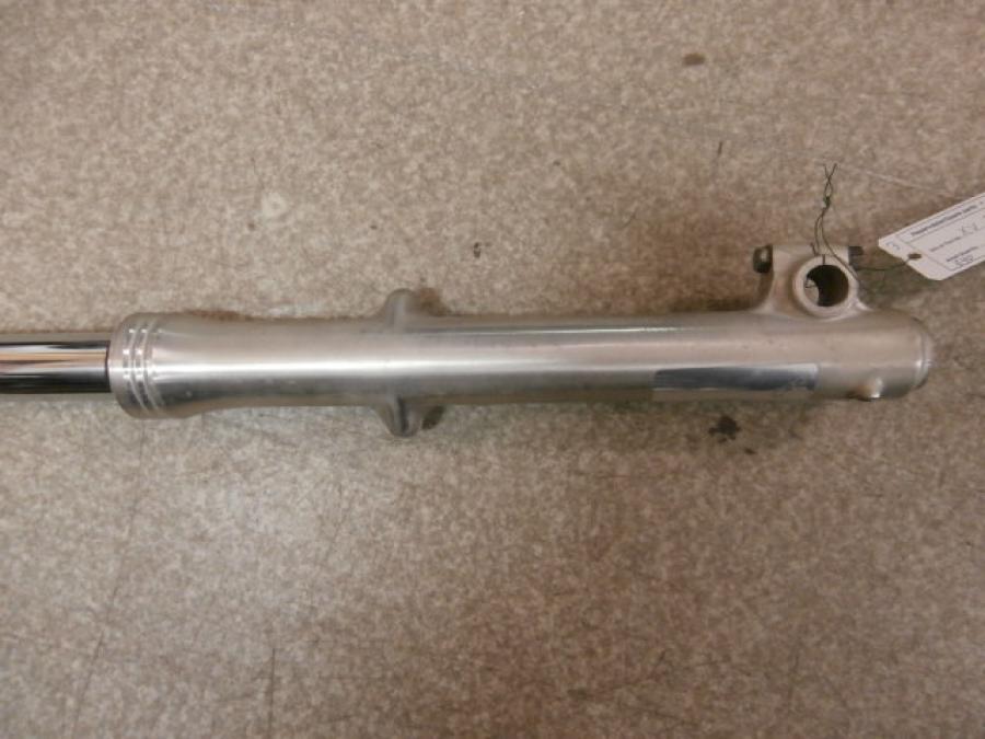 Baksidan på Gaffelben från en Yamaha XV 750 -1983 motorcykel.