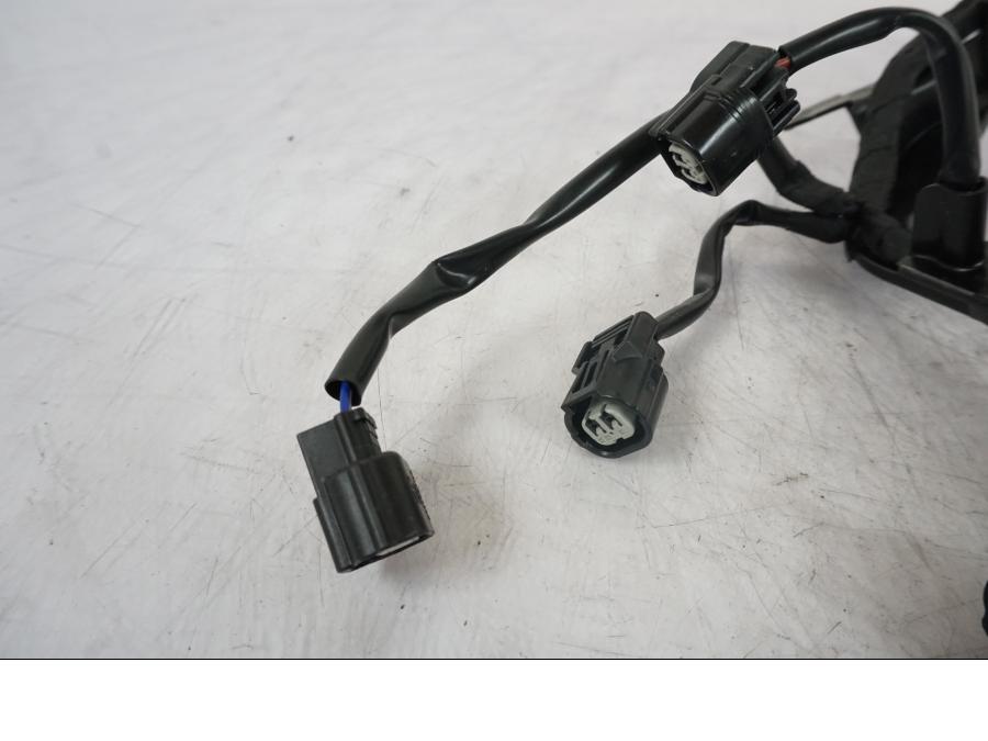 Höger sida på Kablage från en KTM 1290 Super Duke R -2023 motorcykel.