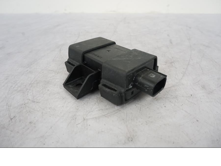 Framsidan på RDC Sensor från en KTM 1290 Super Duke R -2021 motorcykel.