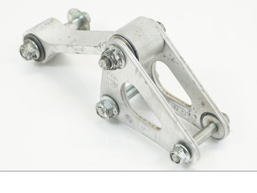 Framsidan på Stötdämparlänkage från en Suzuki GSX-R 1000 -2009 motorcykel.