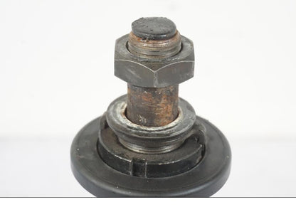 Snett nerifrån på Gaffelkrona från en Kawasaki KL 650A -1987 motorcykel.