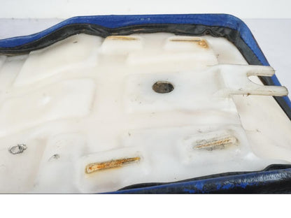 Extrabild1 på Sadel från en Kawasaki KL 650A -1987 motorcykel.