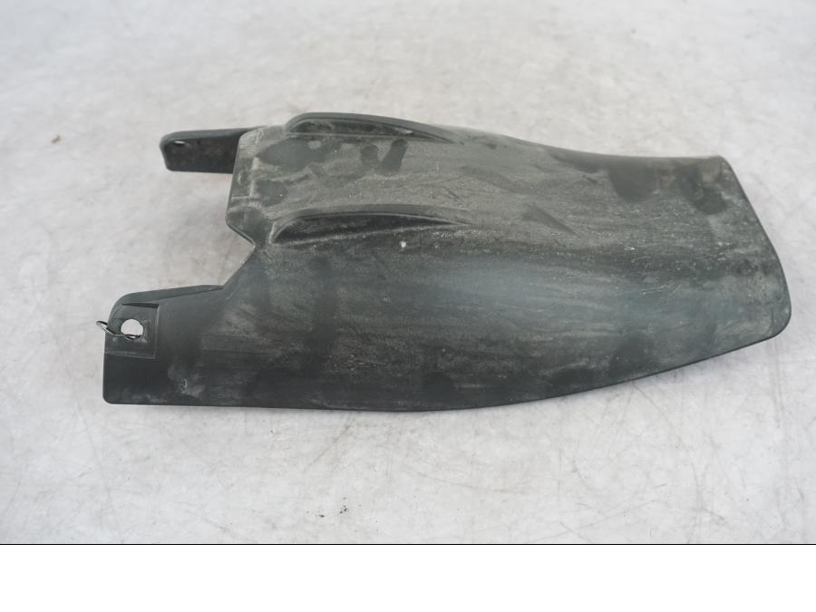 Framsidan på Stänkskydd från en KTM 1290 Super Adventure S -2022 motorcykel.